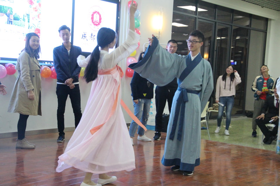 汉服吟唱与现场教学.jpg 汉服吟唱与现场教学.jpg